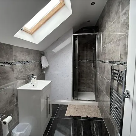 Apartment Cosy 1 Bed Flat With Free Parking *